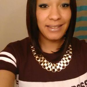 Meet your Posher, Monique